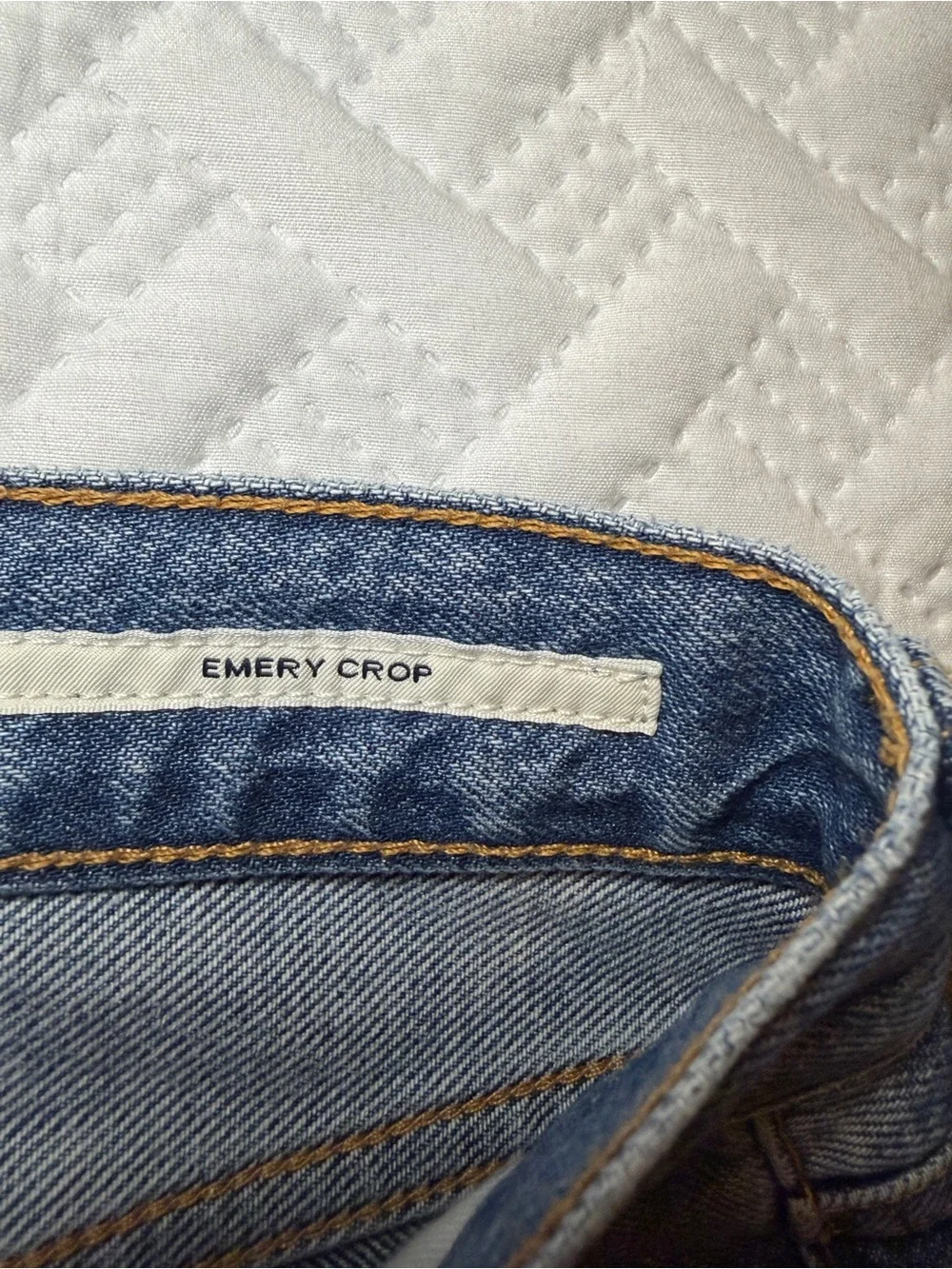 Citizens Of Humanity | Emery Crop Straight-Leg Jeans in Medium Blue